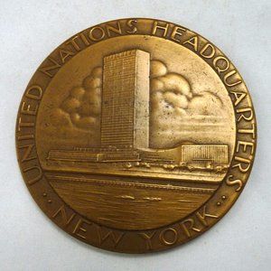 Vintage United Nations Headquarters New York bronze medal Medallic Art 3" coin